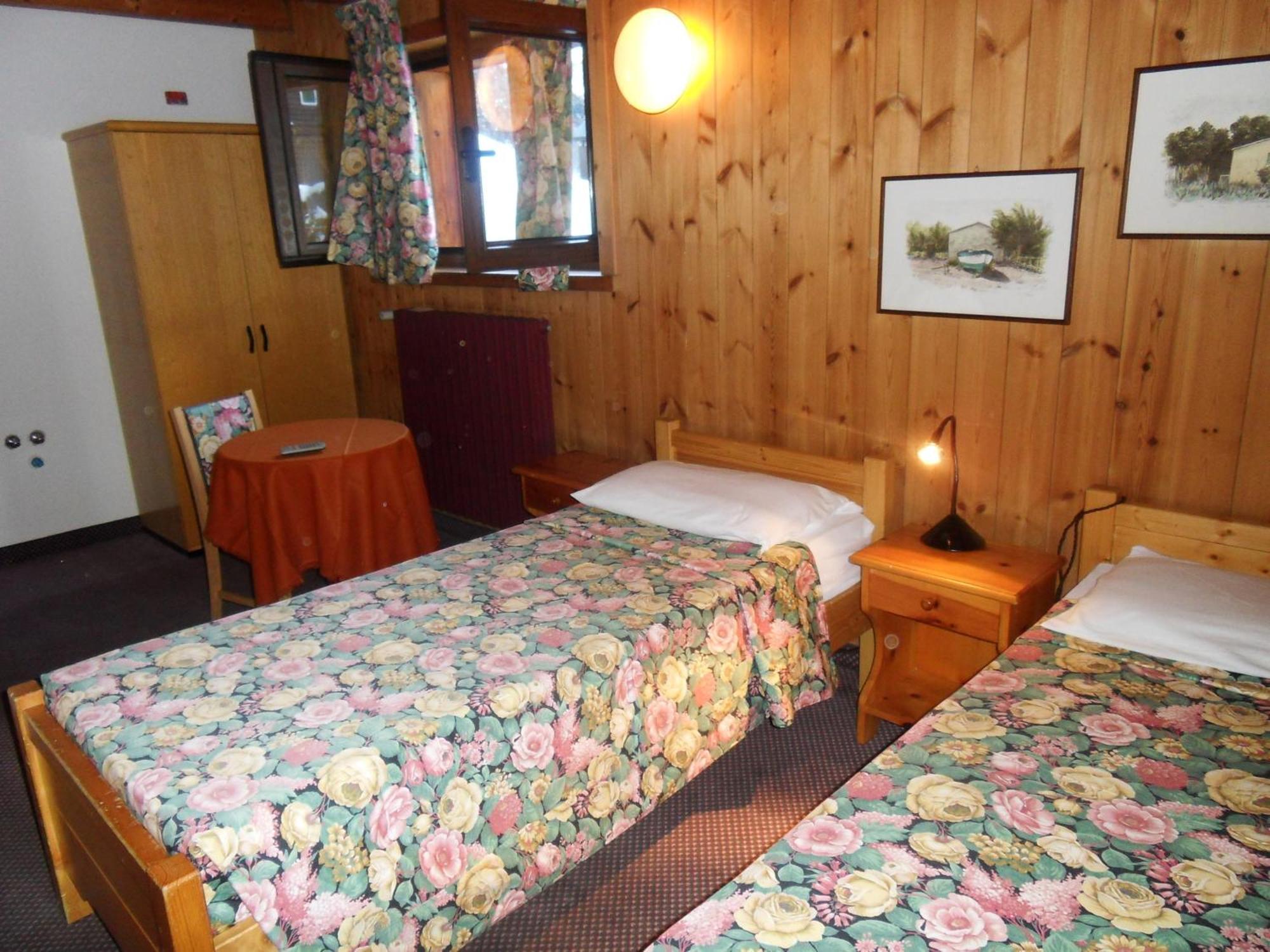 Hotel Santa Caterina Santa Caterina di Valfurva Extérieur photo