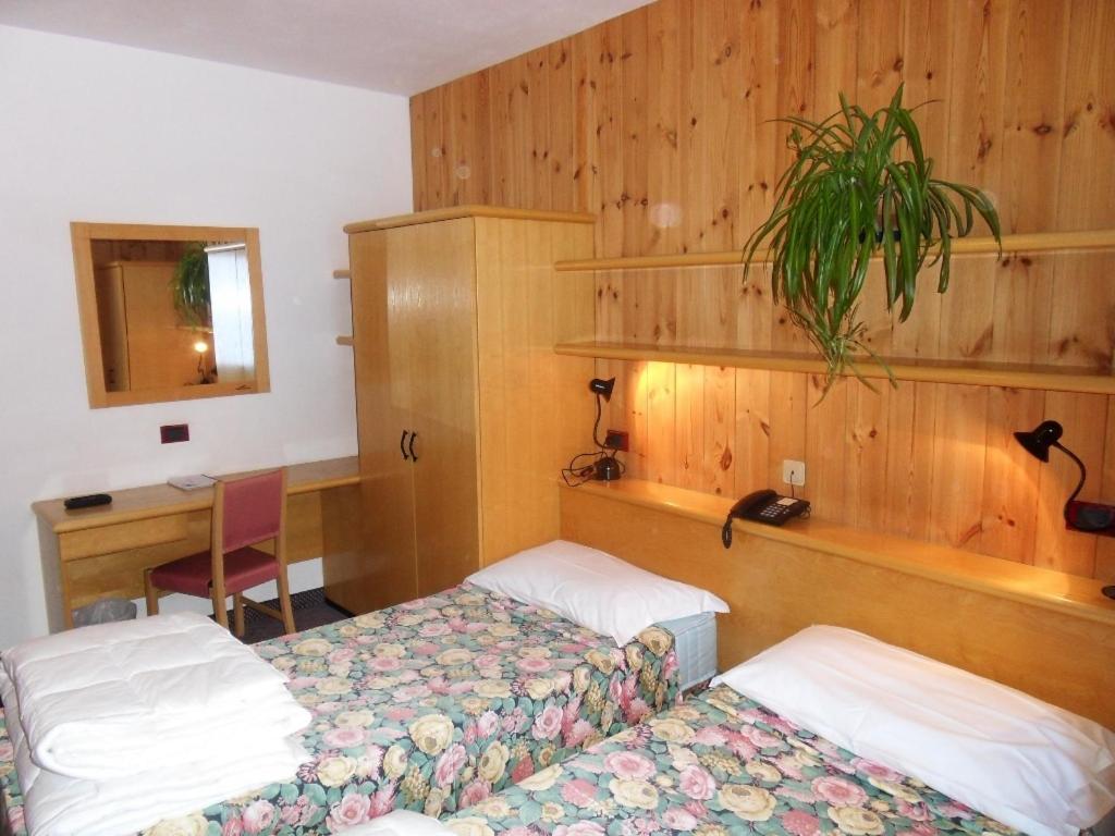 Hotel Santa Caterina Santa Caterina di Valfurva Chambre photo